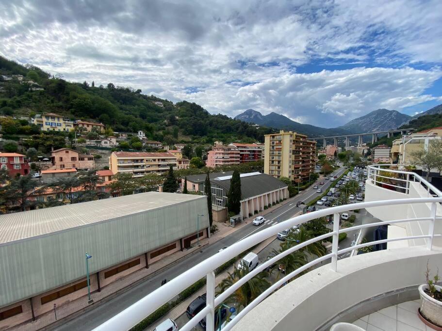 Vacances A Menton Bagian luar foto
